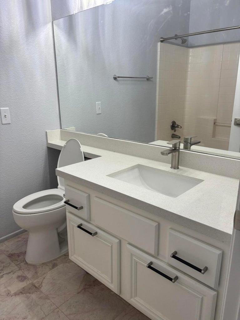 Lake La Quinta - Residential Lease