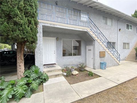 Photo of 4237 Dixie Canyon Avenue #2, Sherman Oaks, CA 91423 (MLS # SR25275105)