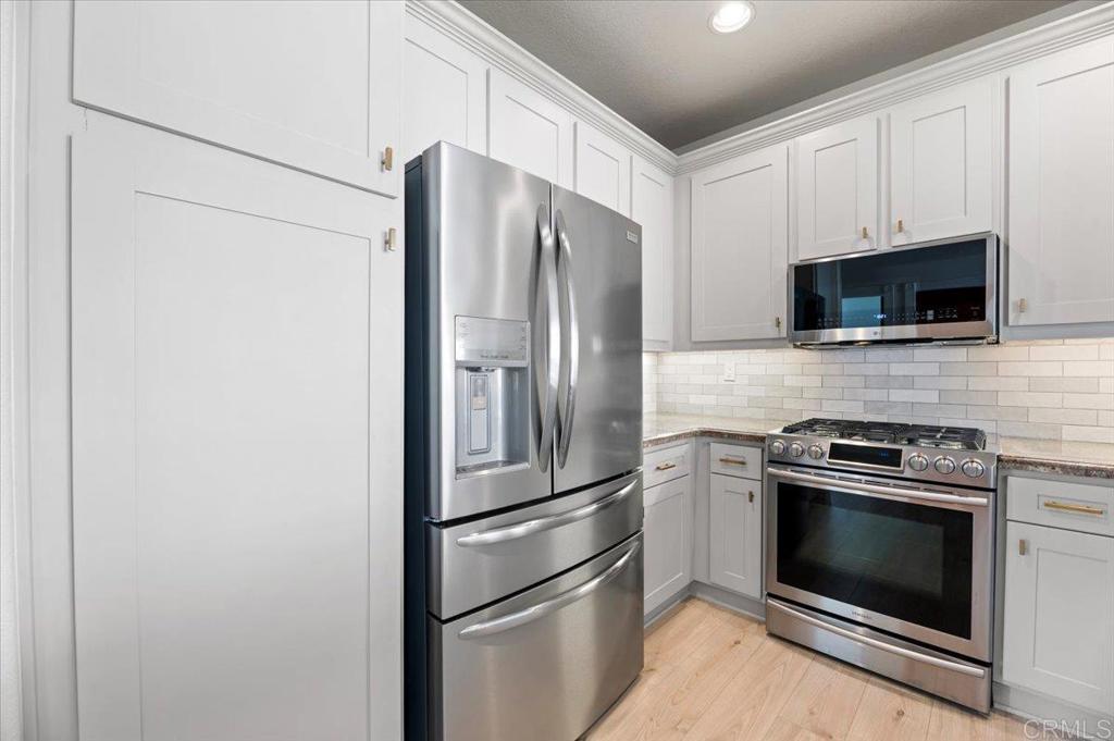 Applause (APP) - Residential