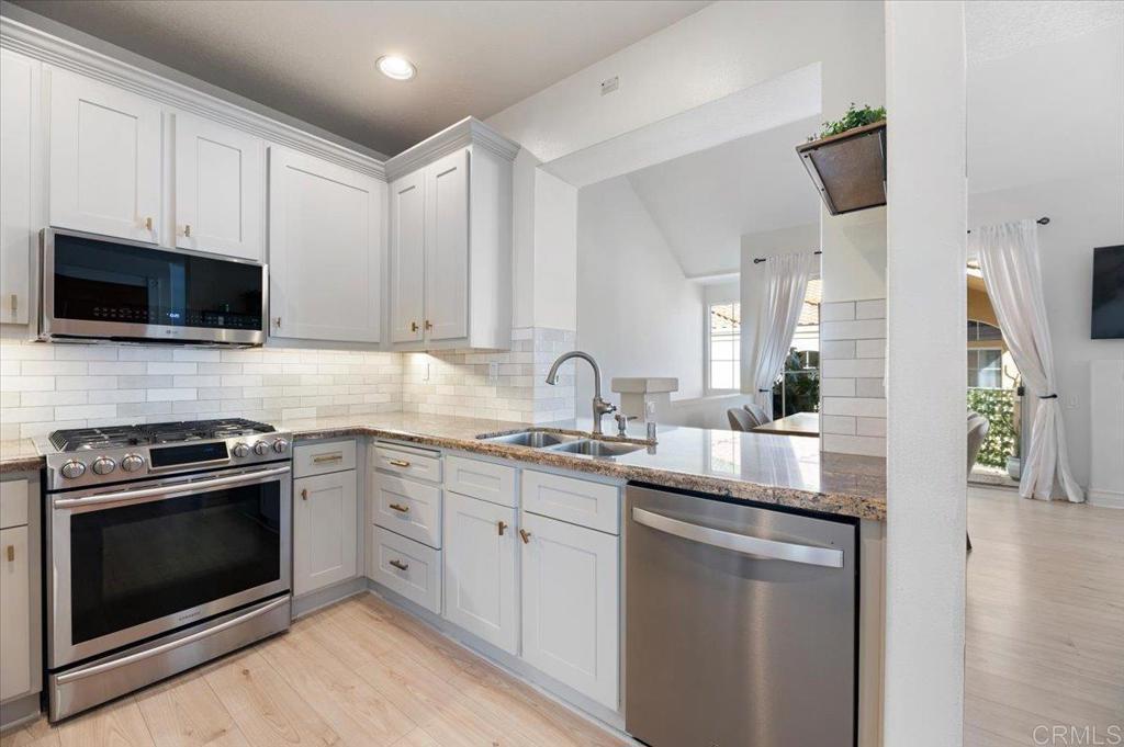 Applause (APP) - Residential