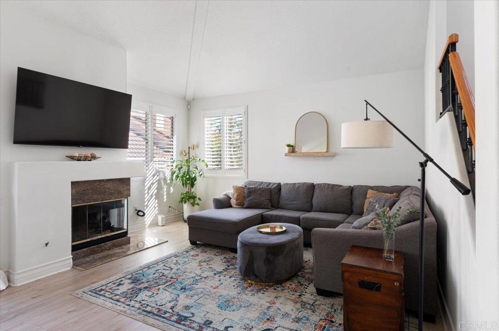 Applause (APP) - Residential