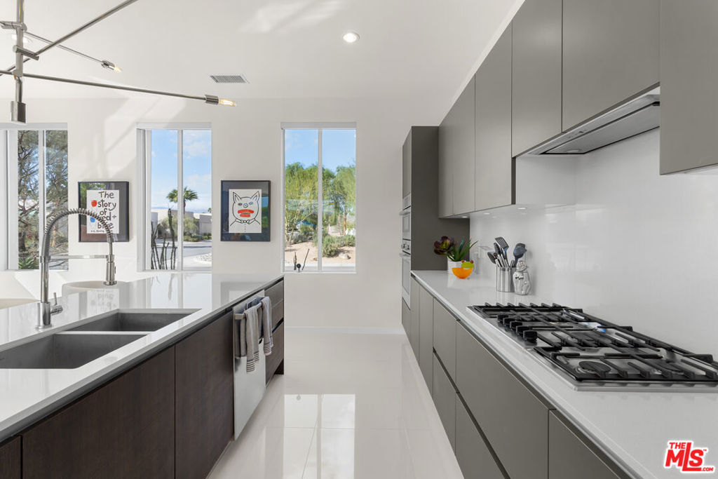 Escena - Residential