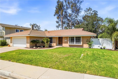25711 Chrisanta Drive, Mission Viejo, CA 92691 - MLS#: PW26186635