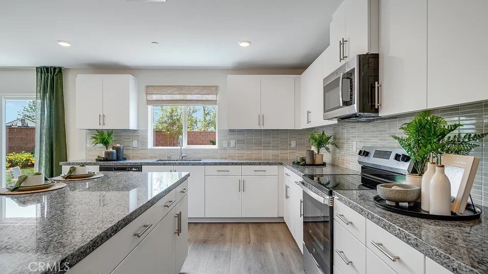 1526 Galloping Trail