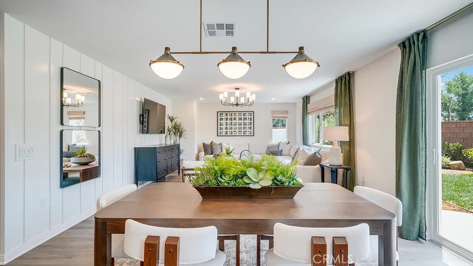 1526 Galloping Trail