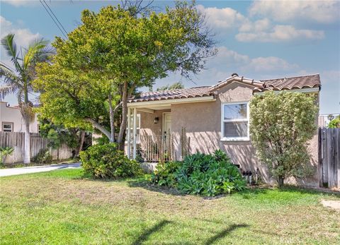 Photo of 622 Center Street, Costa Mesa, CA 92627 (MLS # IG25178902)