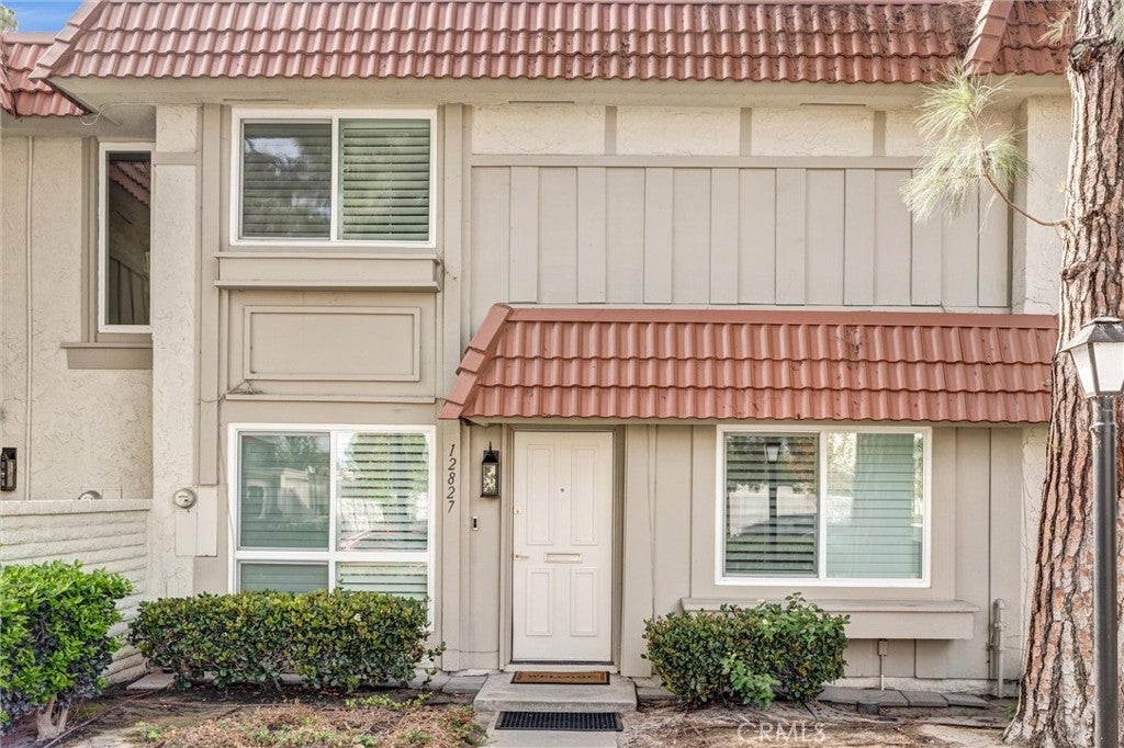 12827 Newhope