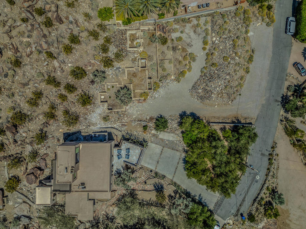 1821 Crestview Drive