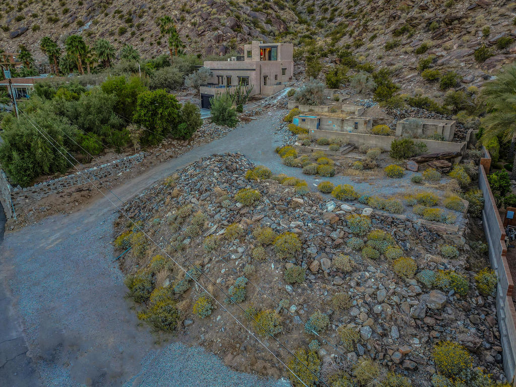 1821 Crestview Drive