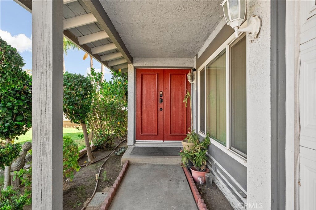 859 S Spruce