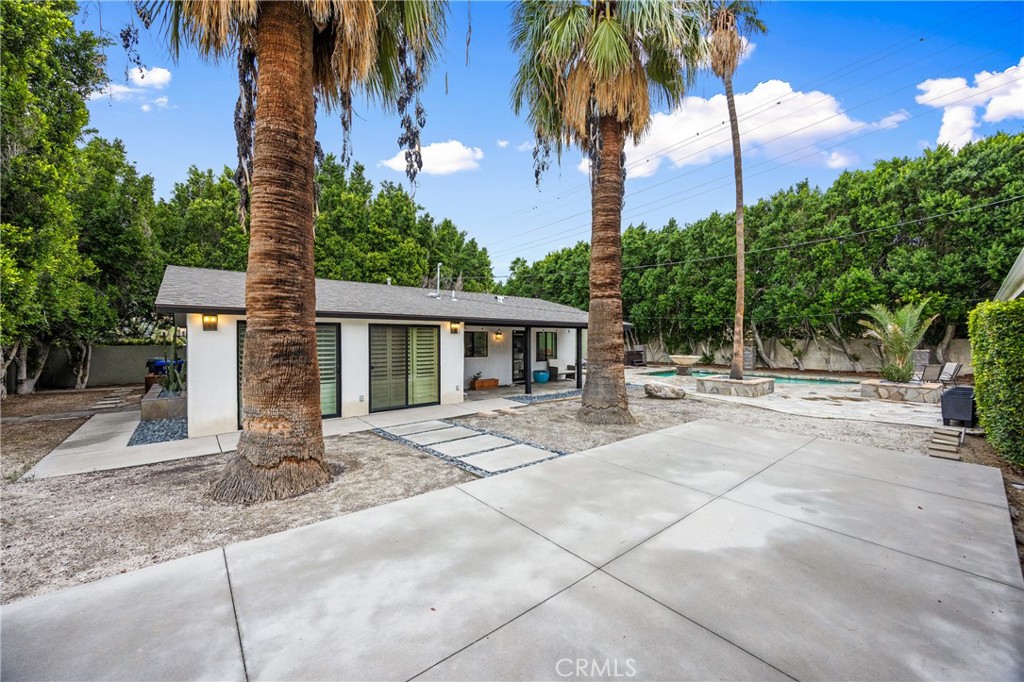 435 E Chuckwalla