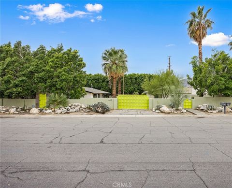 Photo of 435 E Chuckwalla, Palm Springs, CA 92262 (MLS # OC25253282)