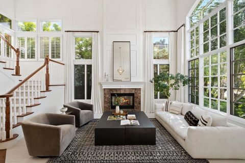 Photo of 4727 Plummer Ct Ct, San Diego, CA 92130 (MLS # 260009374SD)