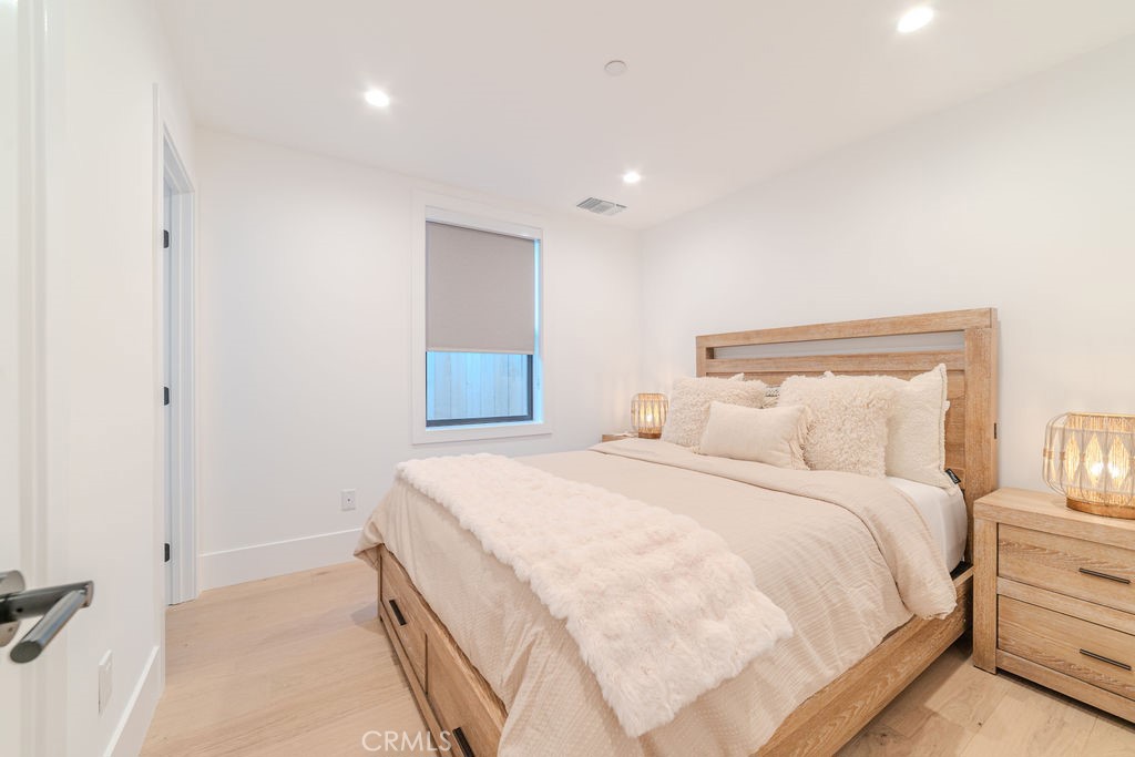 Corona del Mar South of PCH (CDMS) - Residential Lease