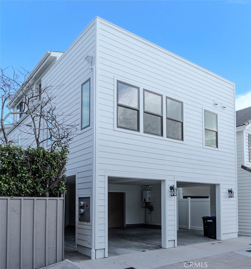 Corona del Mar South of PCH (CDMS) - Residential Lease