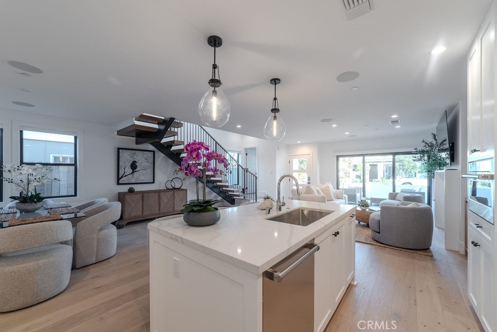 Corona del Mar South of PCH (CDMS) - Residential Lease