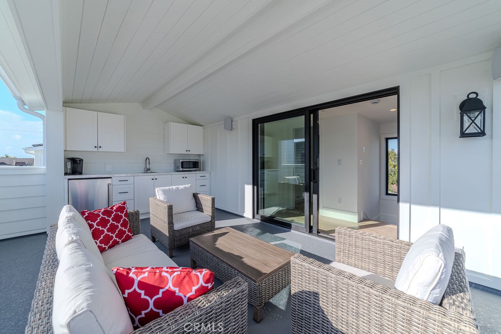Corona del Mar South of PCH (CDMS) - Residential Lease