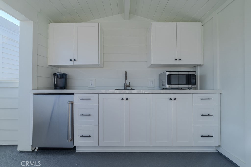 Corona del Mar South of PCH (CDMS) - Residential Lease