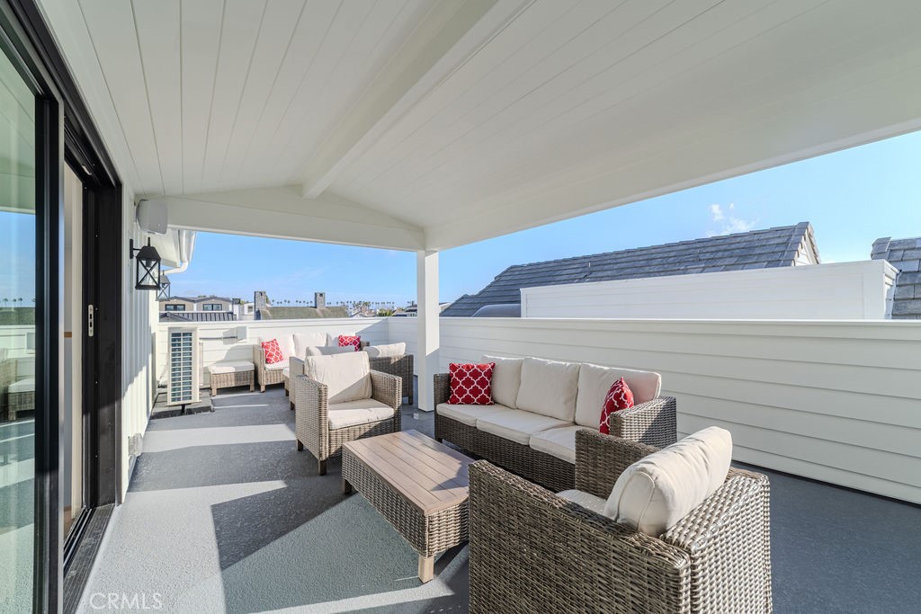 Corona del Mar South of PCH (CDMS) - Residential Lease