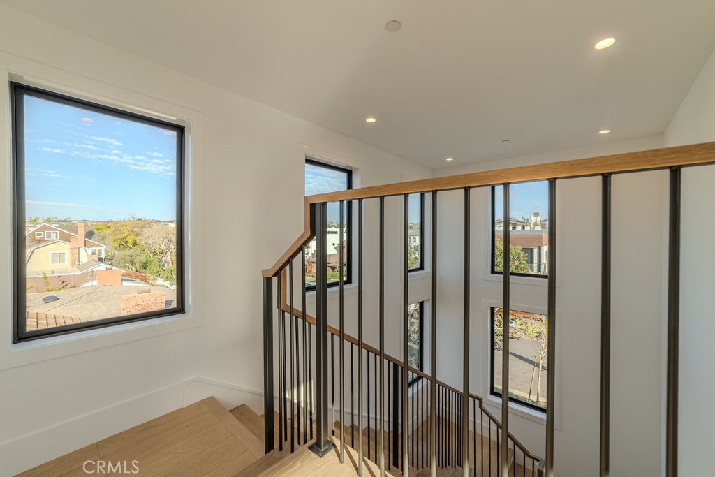 Corona del Mar South of PCH (CDMS) - Residential Lease