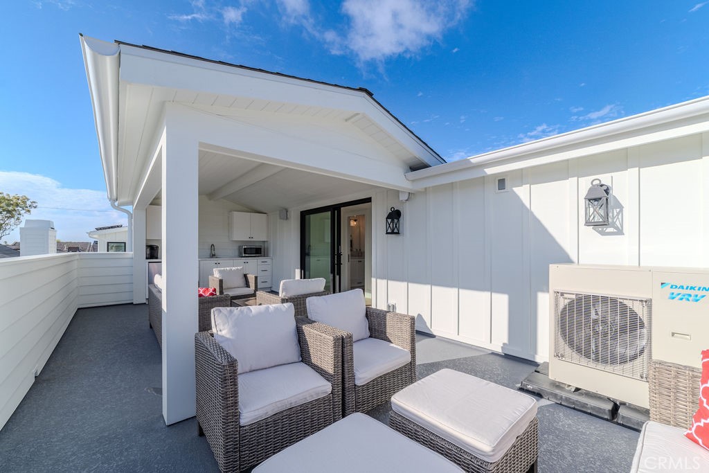 Corona del Mar South of PCH (CDMS) - Residential Lease