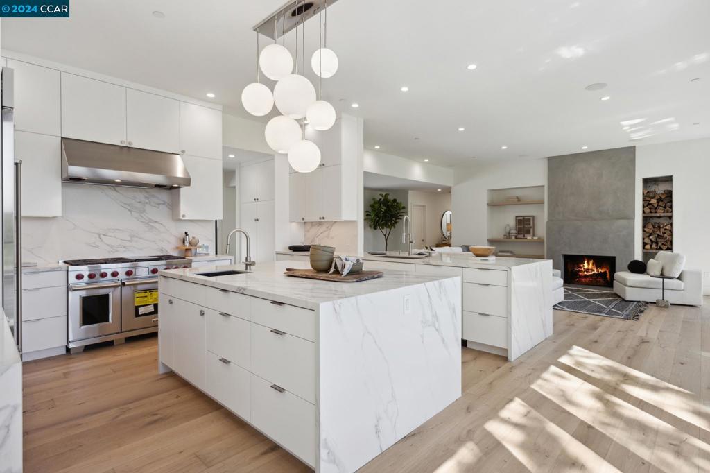 HAPPY VALLEY RD - Residential