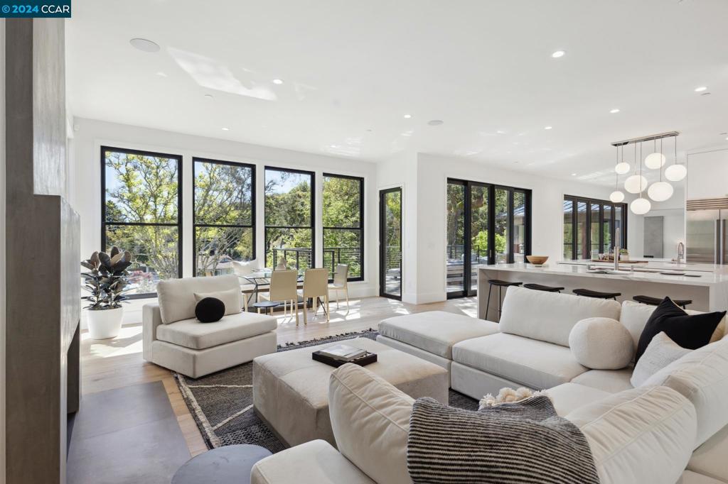 HAPPY VALLEY RD - Residential