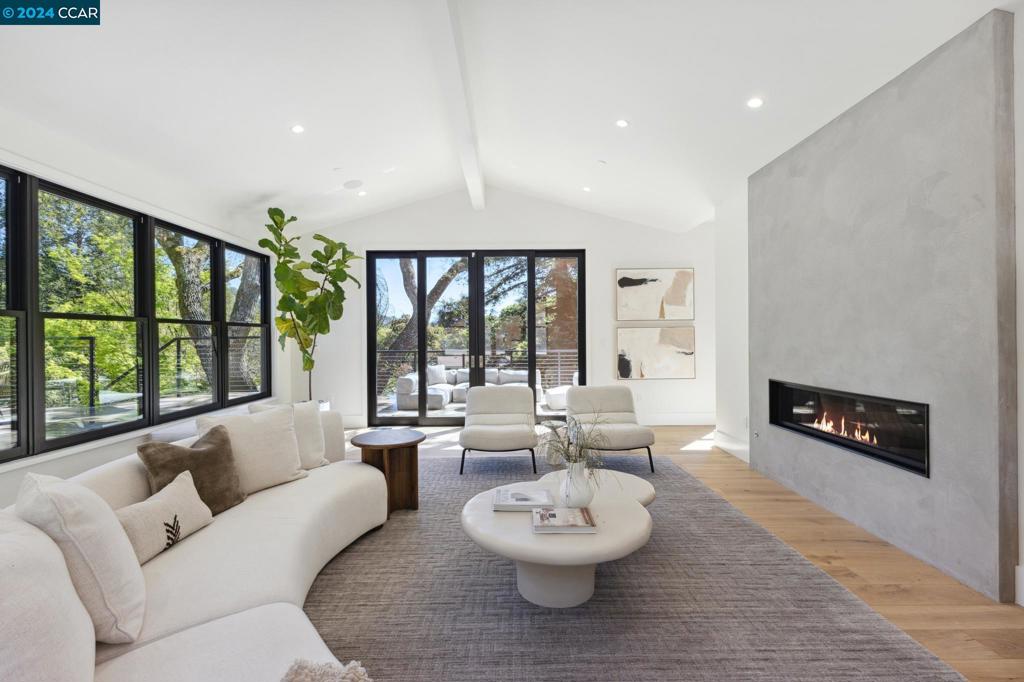 HAPPY VALLEY RD - Residential