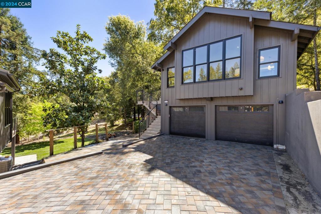 HAPPY VALLEY RD - Residential