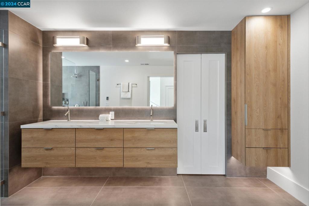 HAPPY VALLEY RD - Residential