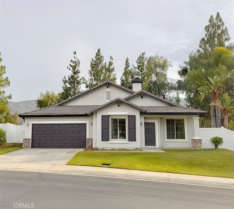 Photo of 320 Exeter Way, Corona, CA 92882 (MLS # PW25270657)