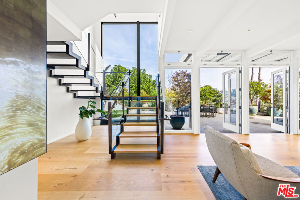 354 Amalfi Drive