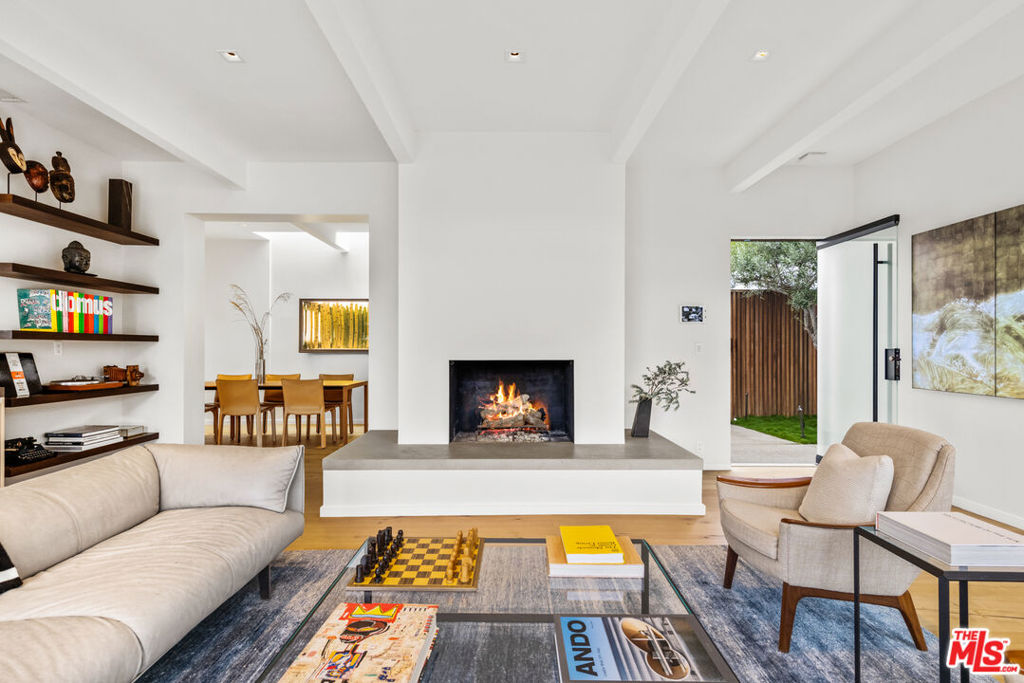354 Amalfi Drive
