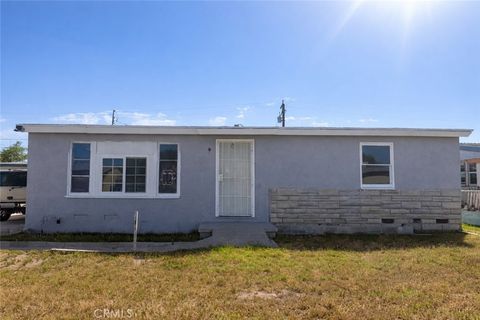 Photo of 328 N Helena St, Ridgecrest, CA 93555 (MLS # SR26067020)