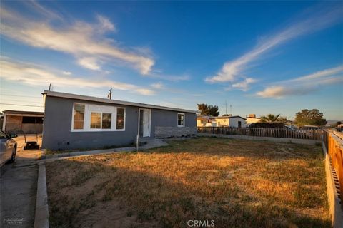 Photo of 328 N Helena St, Ridgecrest, CA 93555 (MLS # SR26067020)