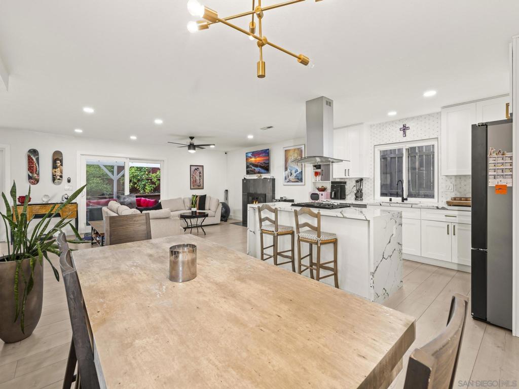 10252 Santana Street