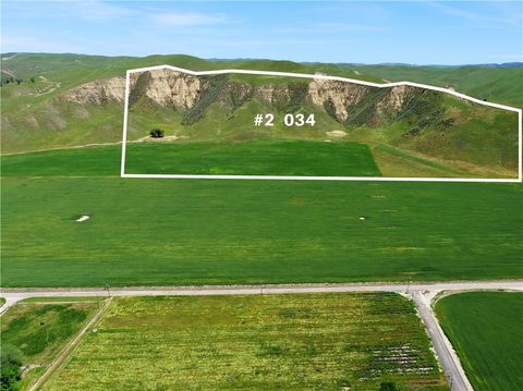 Photo of 34 San Juan Road, Shandon, CA 93461 (MLS # PI25231689) Photo of 34 San Juan Road, Shandon, CA 93461 (MLS # PI25231689)