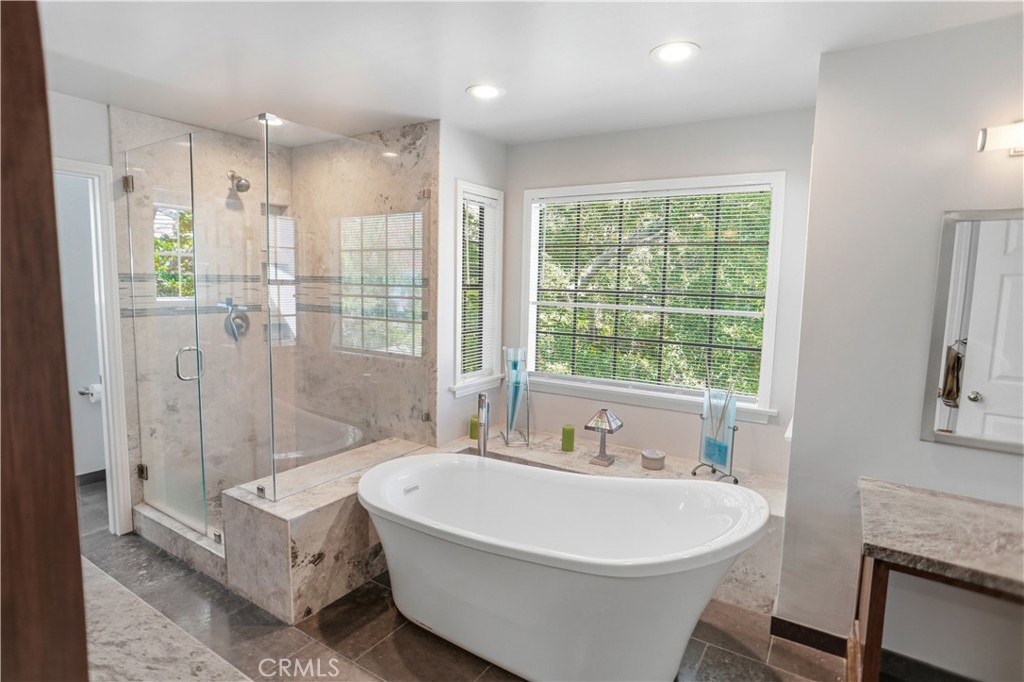 La Crescenta, California, 91214, United States, 4 Bedrooms Bedrooms, ,4 BathroomsBathrooms,Residential,Active,2042647