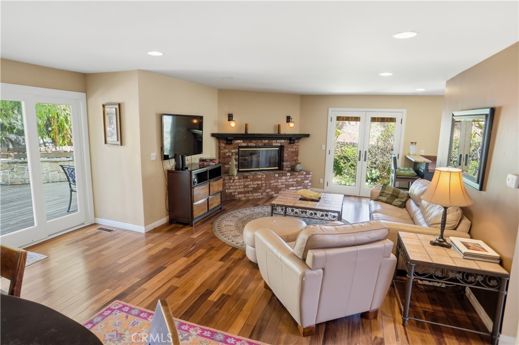 La Crescenta, California, 91214, United States, 4 Bedrooms Bedrooms, ,4 BathroomsBathrooms,Residential,Active,2042647