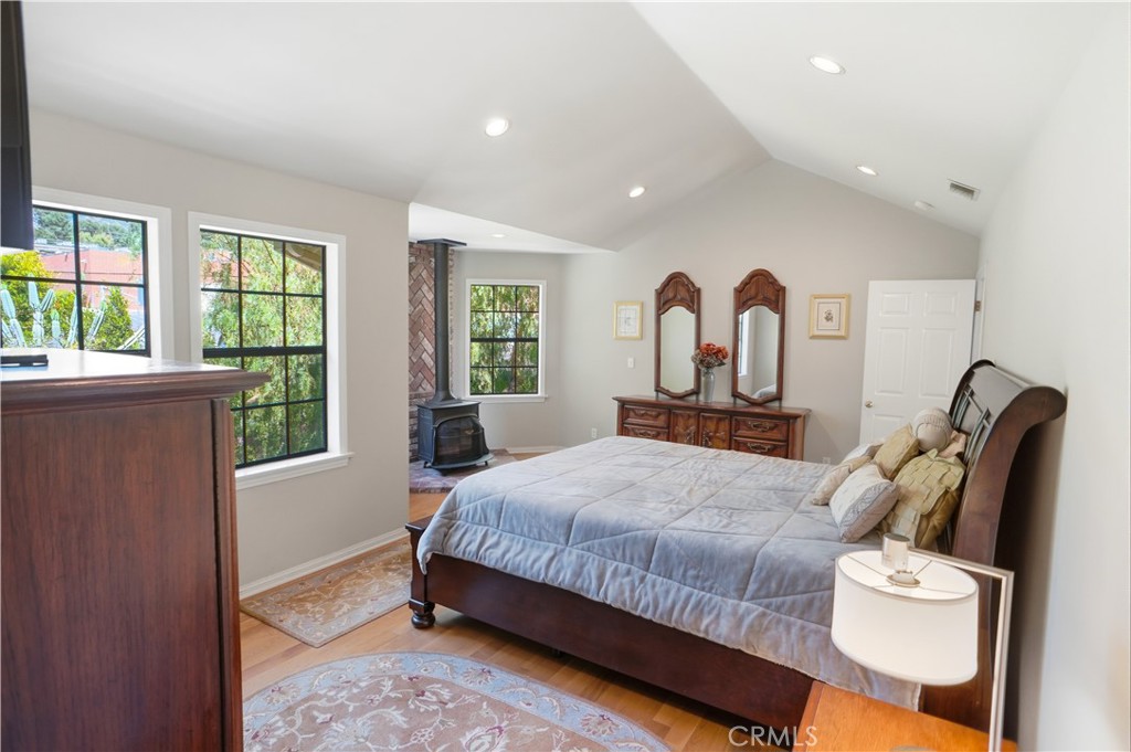 La Crescenta, California, 91214, United States, 4 Bedrooms Bedrooms, ,4 BathroomsBathrooms,Residential,Active,2042647