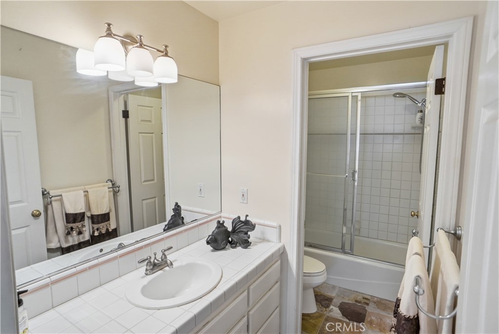 La Crescenta, California, 91214, United States, 4 Bedrooms Bedrooms, ,4 BathroomsBathrooms,Residential,Active,2042647