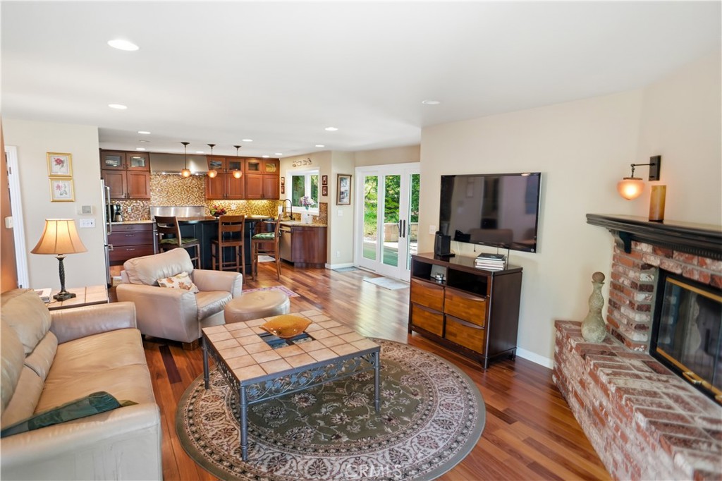La Crescenta, California, 91214, United States, 4 Bedrooms Bedrooms, ,4 BathroomsBathrooms,Residential,Active,2042647