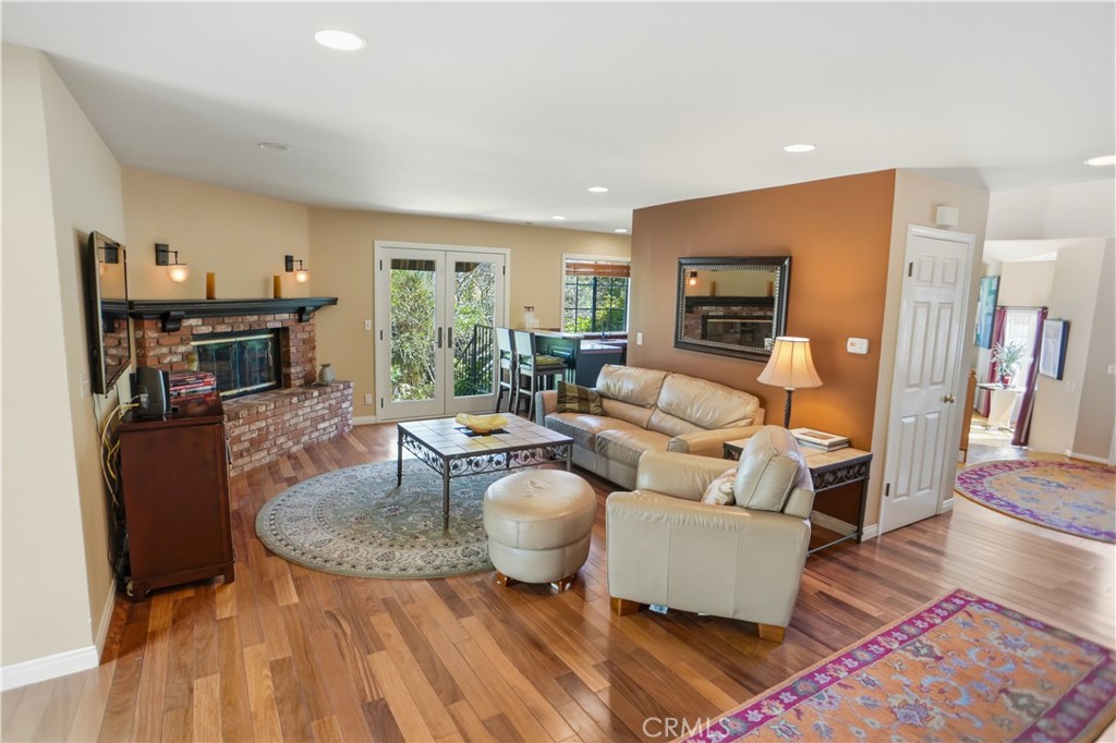 La Crescenta, California, 91214, United States, 4 Bedrooms Bedrooms, ,4 BathroomsBathrooms,Residential,Active,2042647