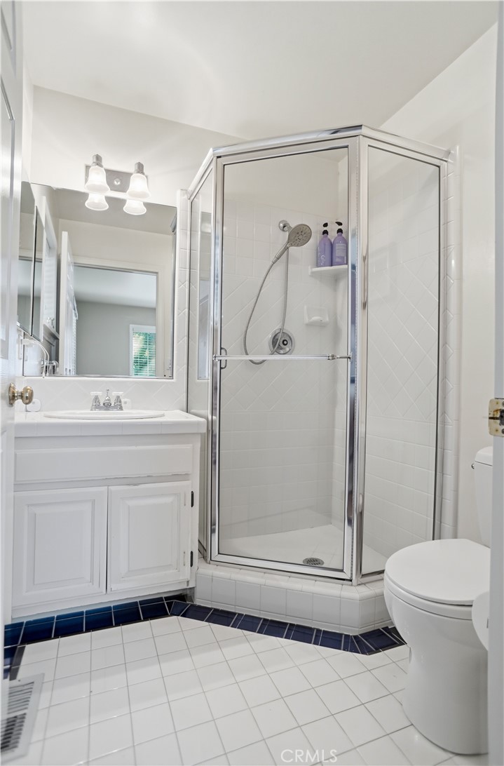 La Crescenta, California, 91214, United States, 4 Bedrooms Bedrooms, ,4 BathroomsBathrooms,Residential,Active,2042647