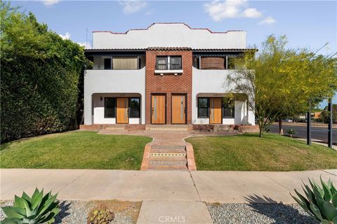 Photo of 1236 S Cloverdale Ave, Los Angeles, CA 90019 (MLS # BB26010971)