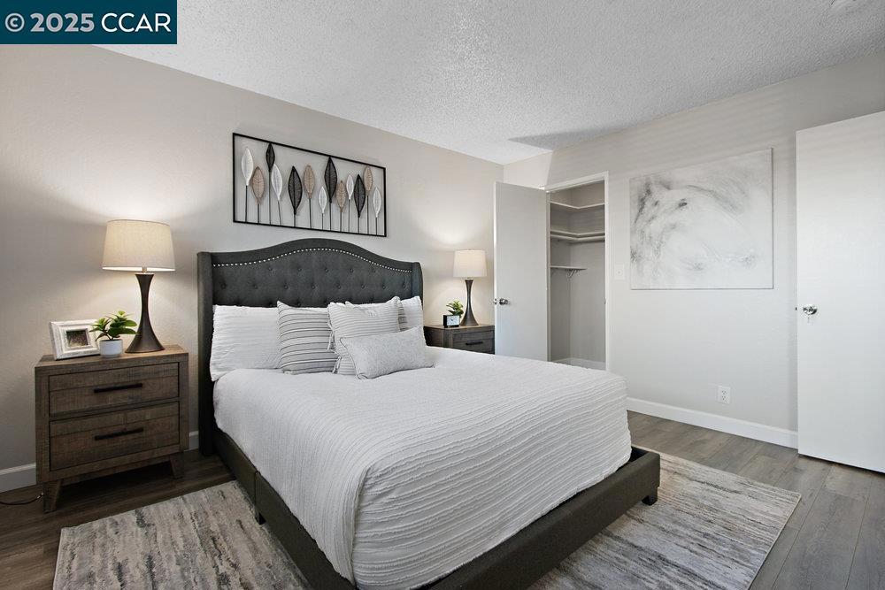OAK GROVE - Residential
