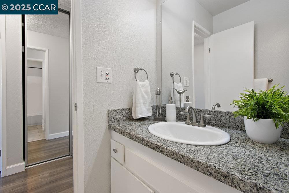 OAK GROVE - Residential
