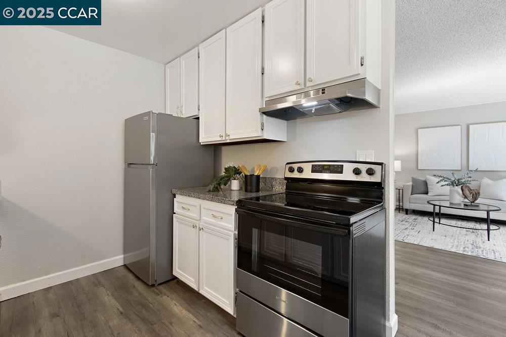 OAK GROVE - Residential