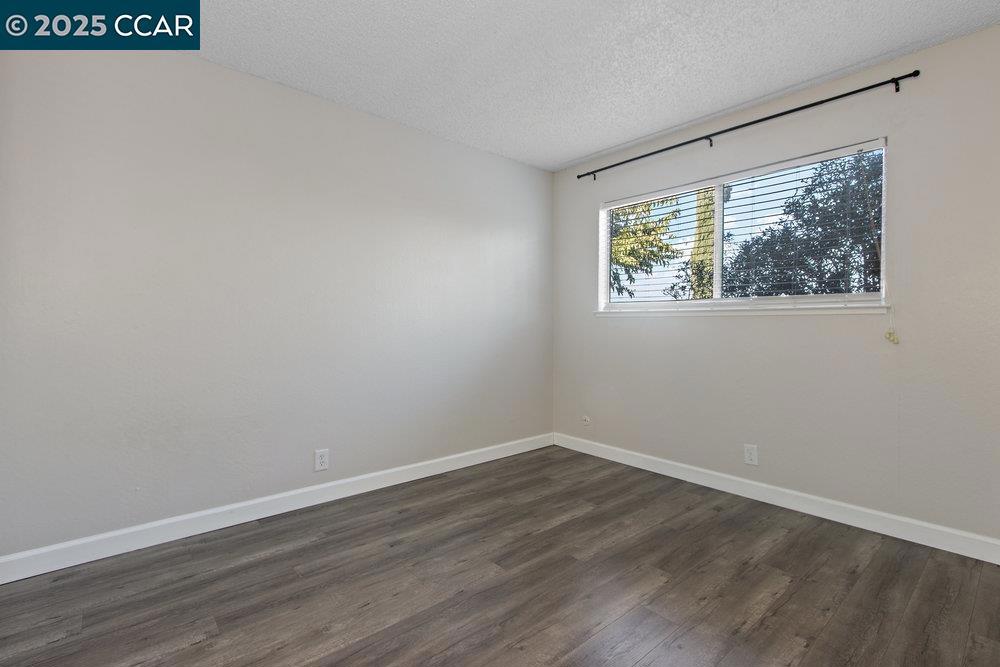OAK GROVE - Residential