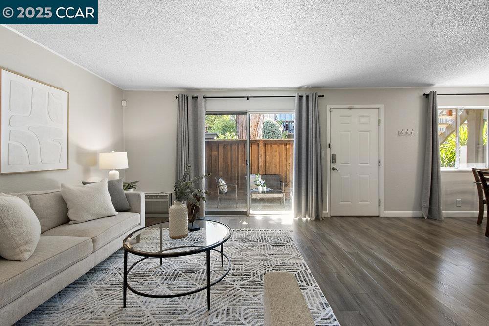 OAK GROVE - Residential